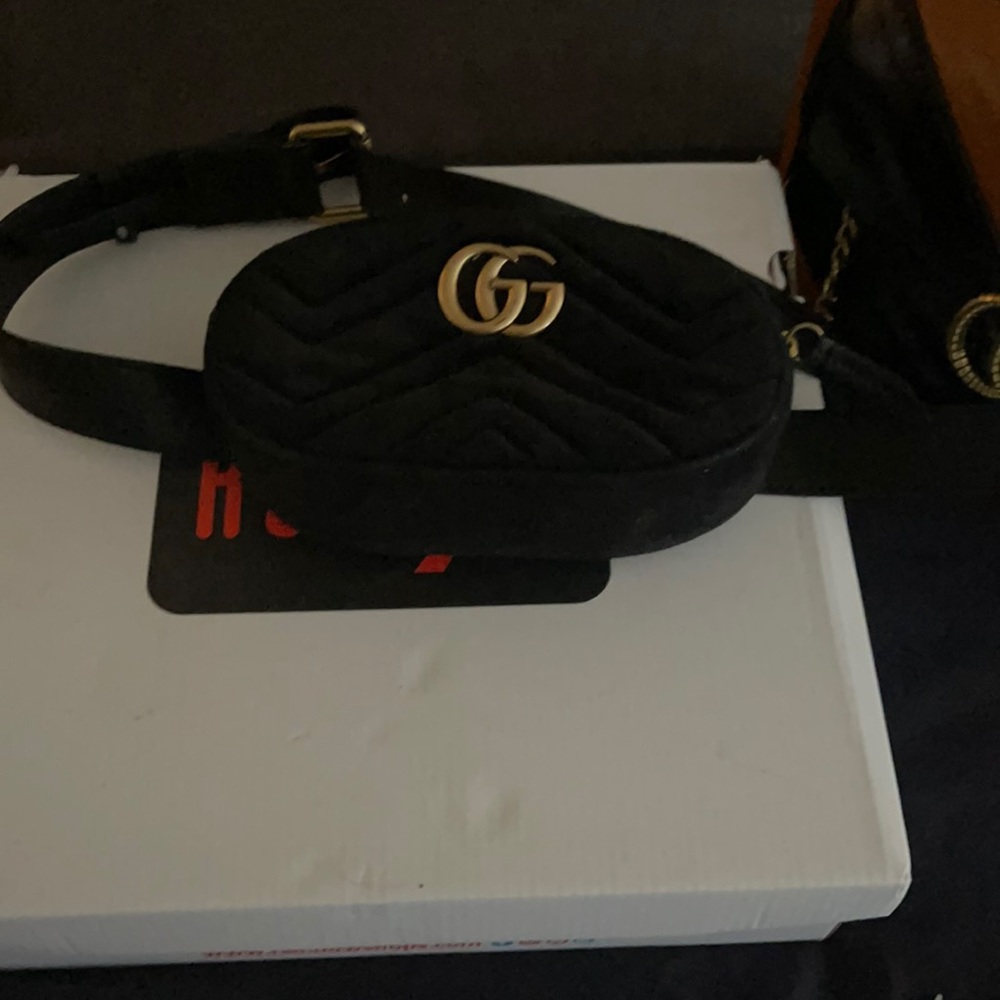 Women’s/ juniors GG Fanny pack purse